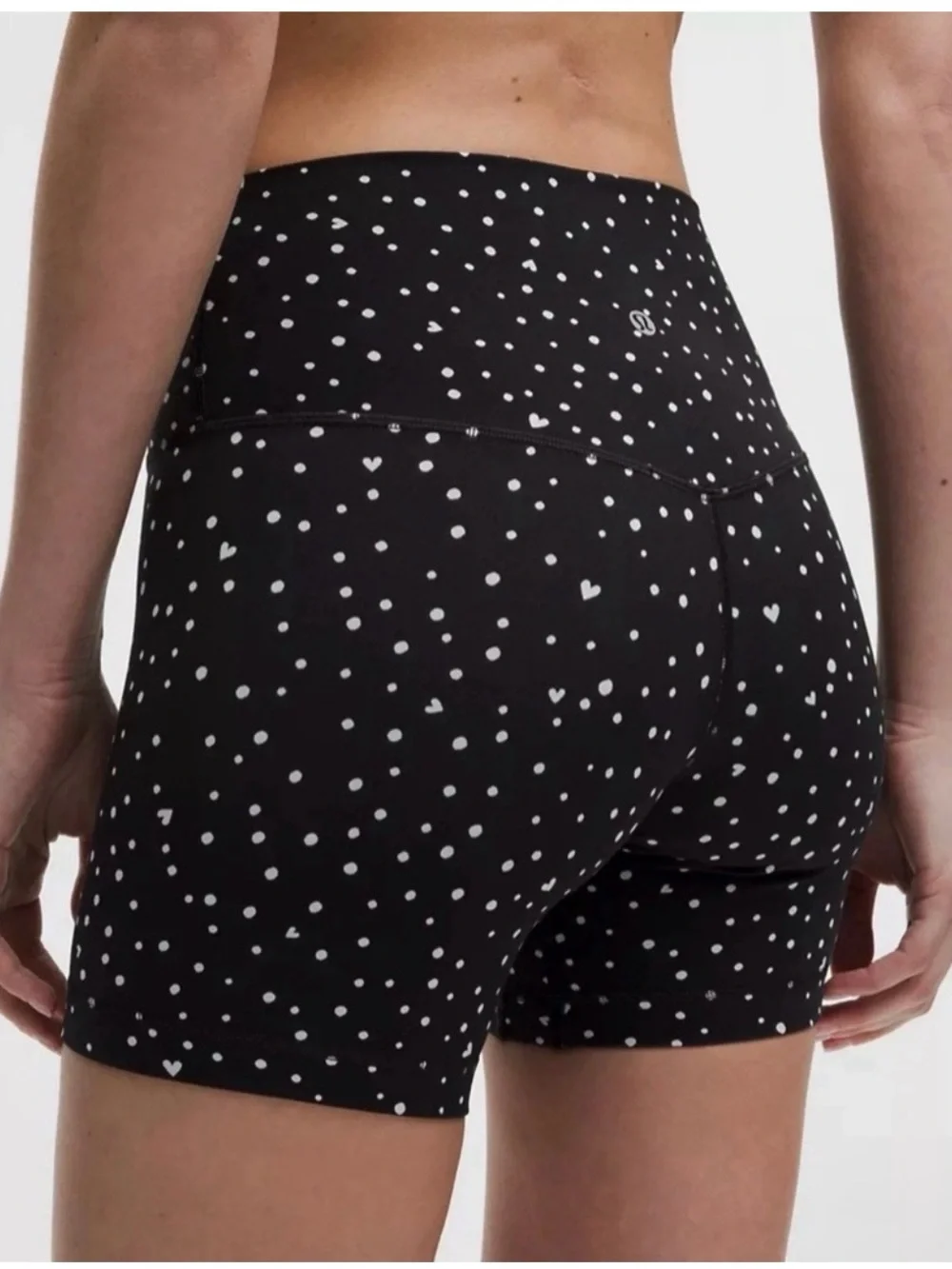🖤 Lululemon Align™ No-Line High-Rise Short 4” - Picture 2 of 5